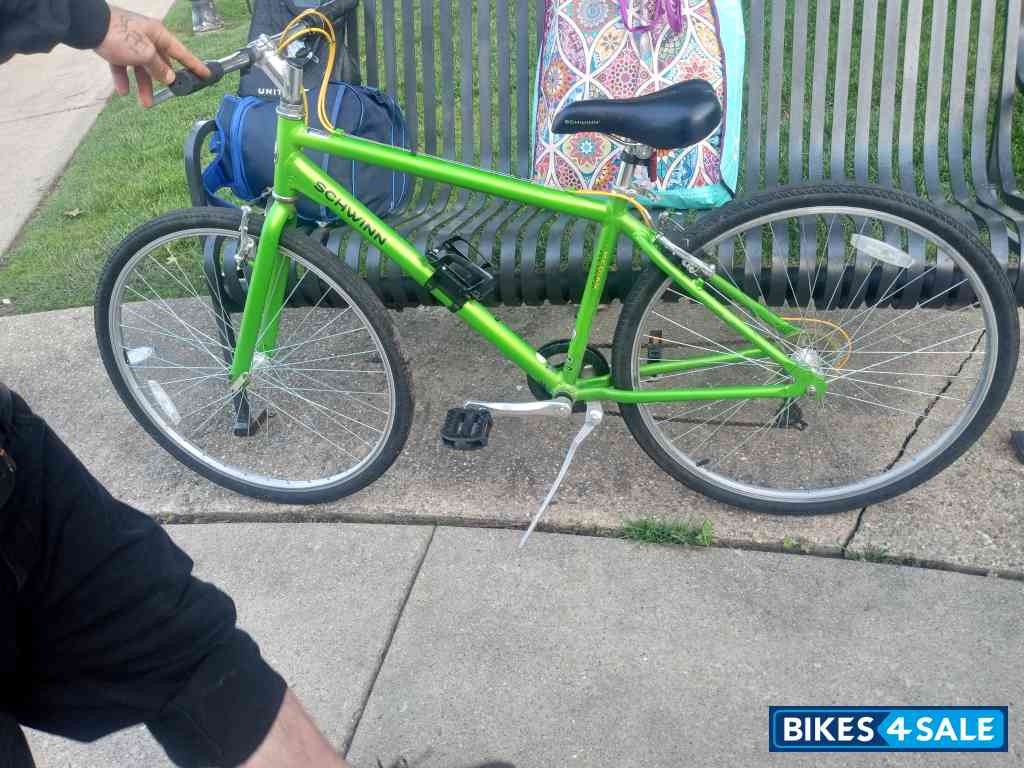 Green Schwinn S4090TGA
