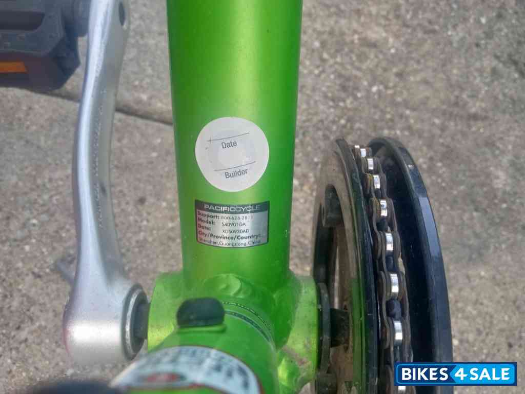 Green Schwinn S4090TGA Green Schwinn S4090TGA