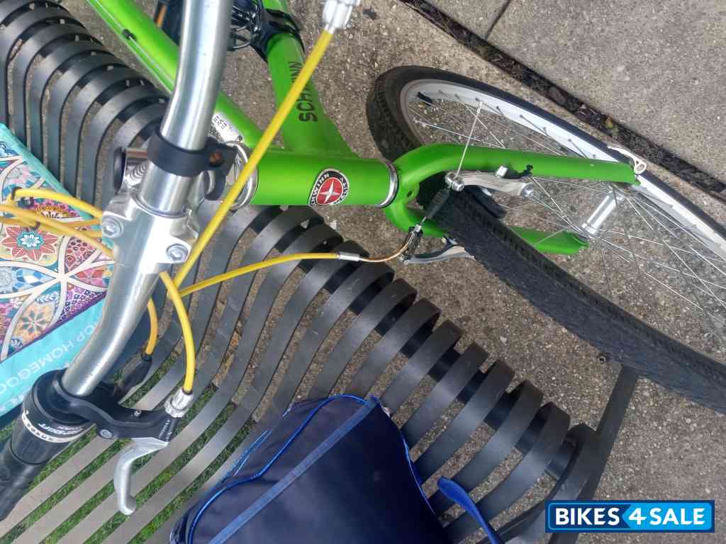 Green Schwinn S4090TGA Green Schwinn S4090TGA