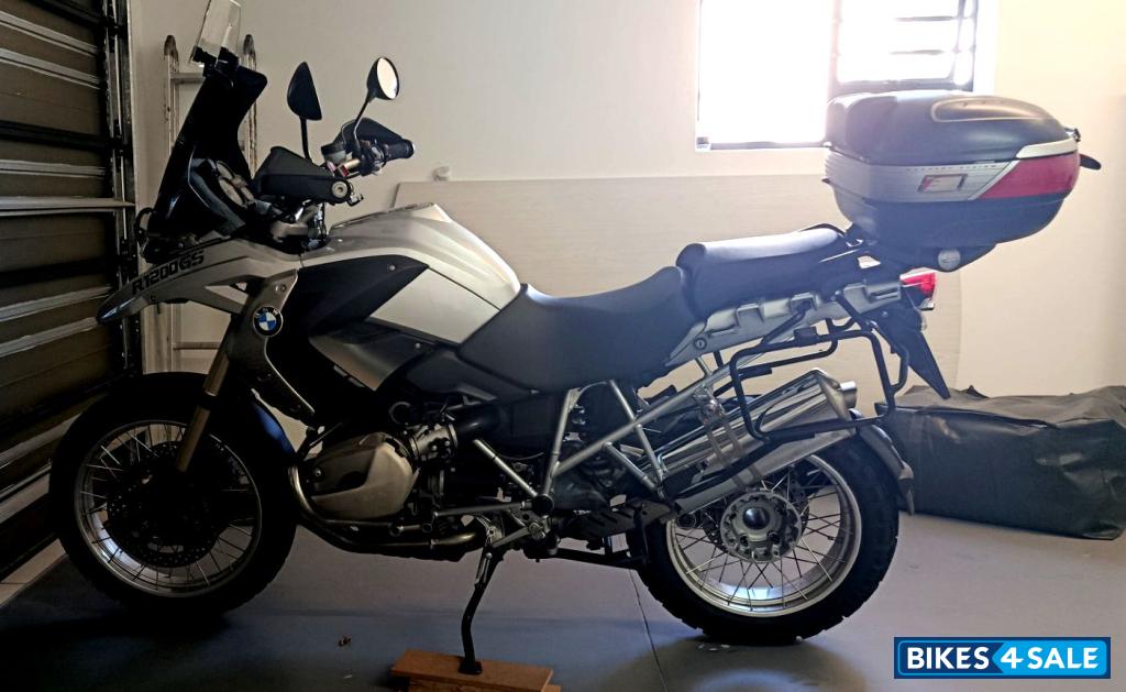 Silver BMW R1200GS