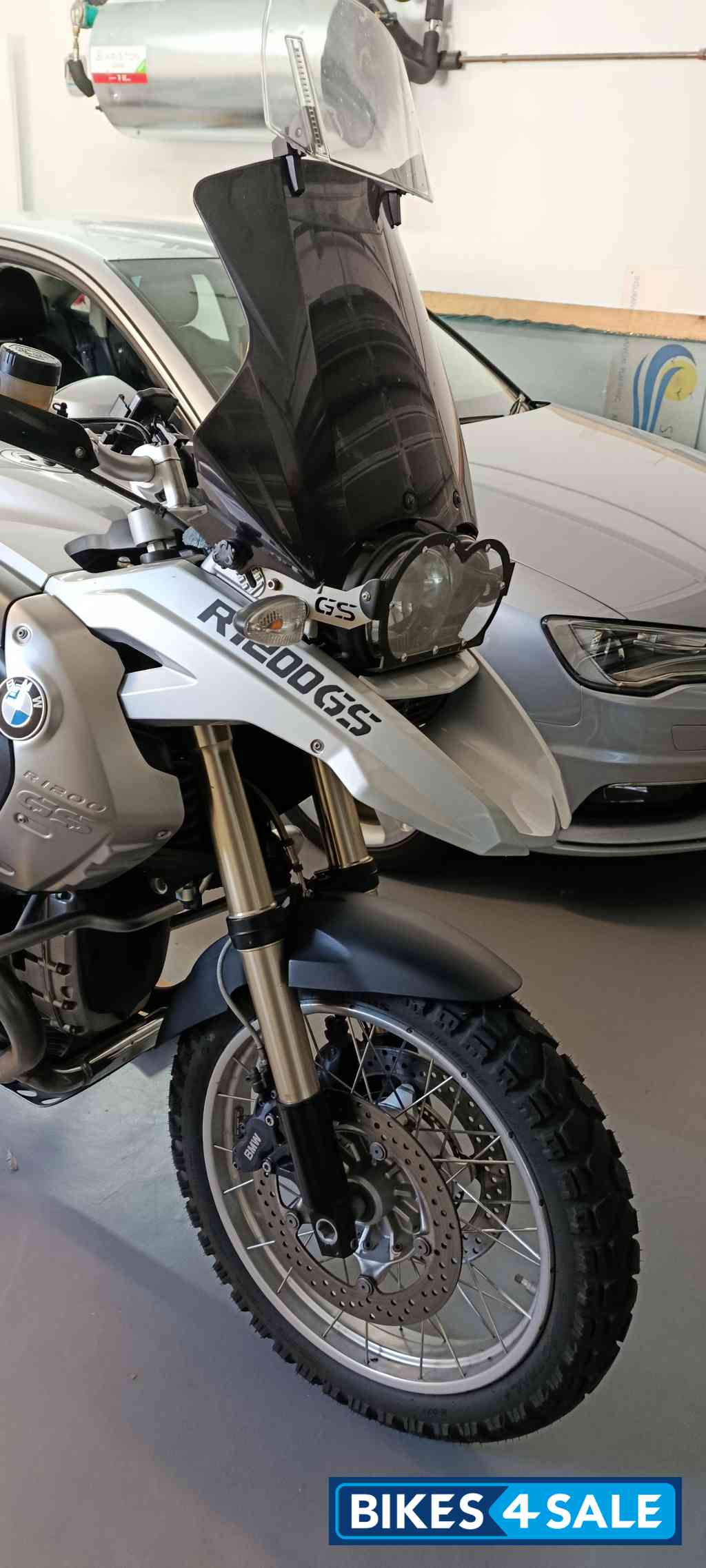 Silver BMW R1200GS Silver BMW R1200GS