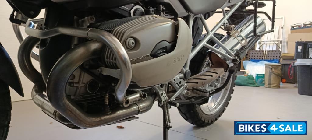 Silver BMW R1200GS Silver BMW R1200GS