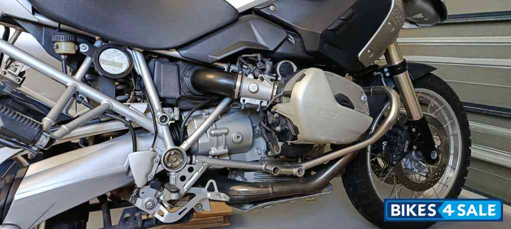 Silver BMW R1200GS Silver BMW R1200GS