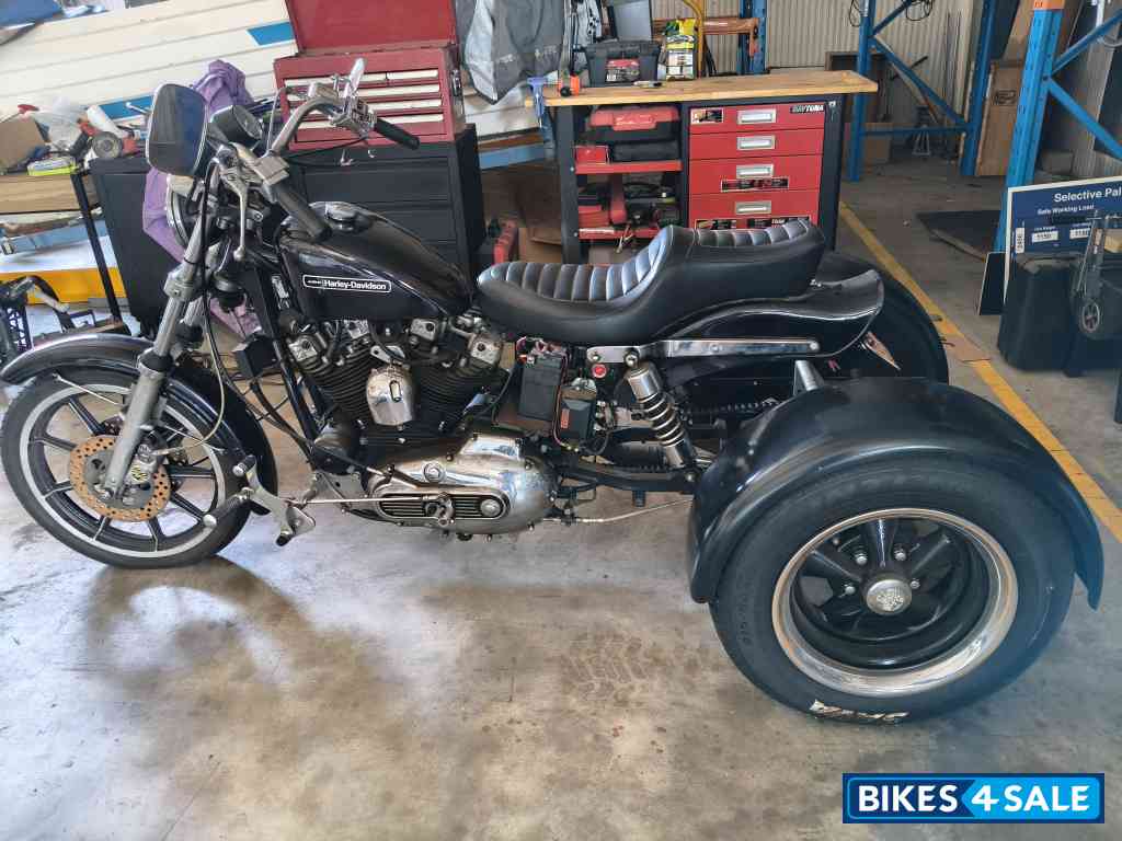 Black Harley Davidson 1967 Iron Head Black Harley Davidson 1967 Iron Head