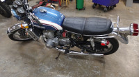 Blue/white Suzuki GT750