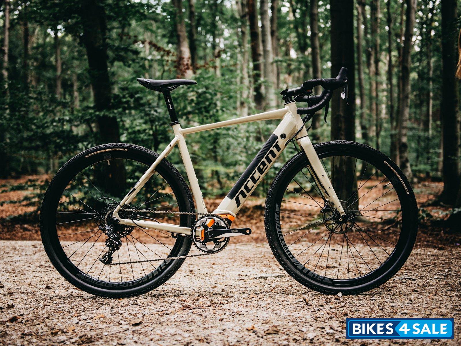 Accent E-Furious M800