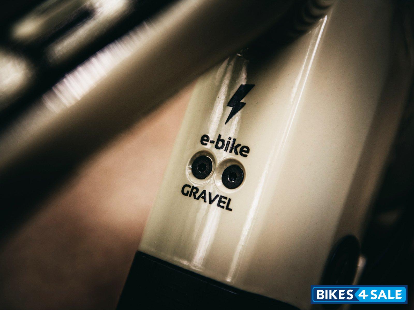 Accent E-Furious M800