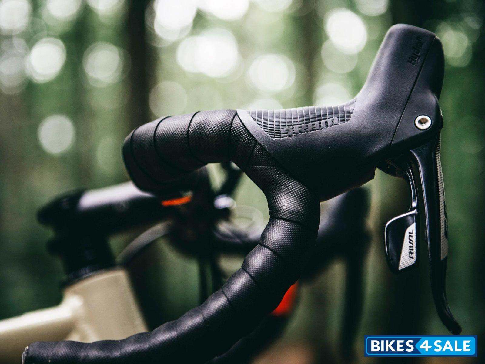 Accent E-Furious M800