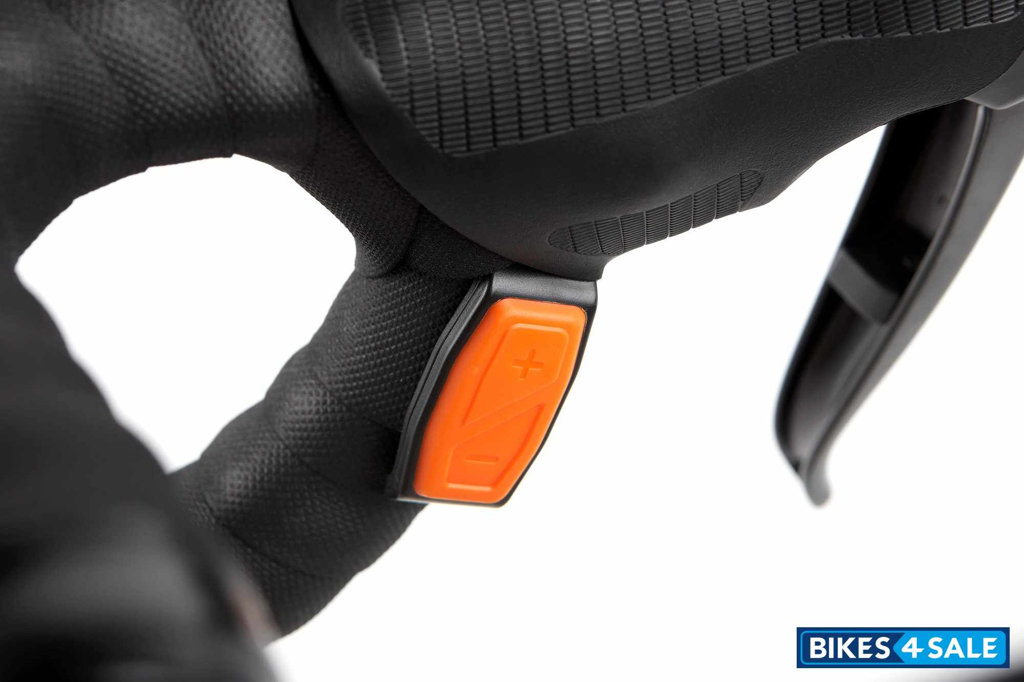 Accent E-Furious M800