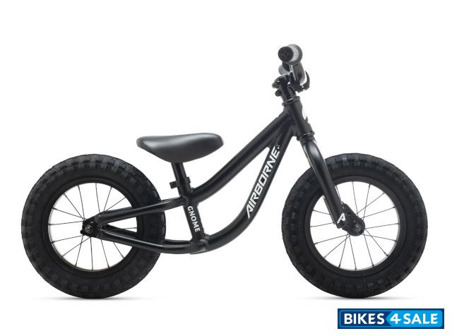 Airborne Gnome 12 balance bike Black