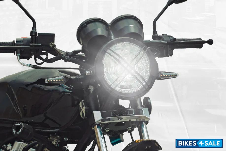 AKT Motos NKD 125 FP Streetlight guard