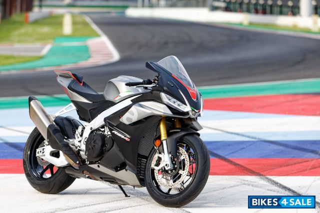 Aprilia RSV4 1100 Aprilia RSV4 1100