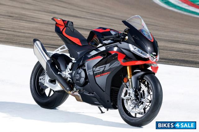 Aprilia RSV4 Factory 1100 2025 Aprilia RSV4 Factory 1100 2025