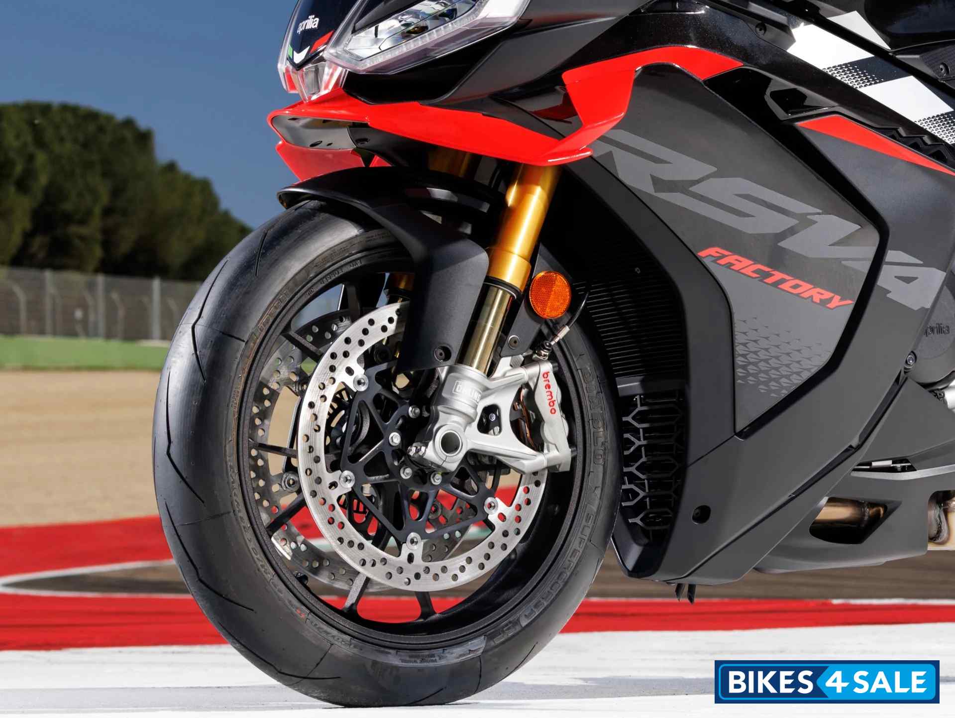 Aprilia RSV4 Factory 1100 2025