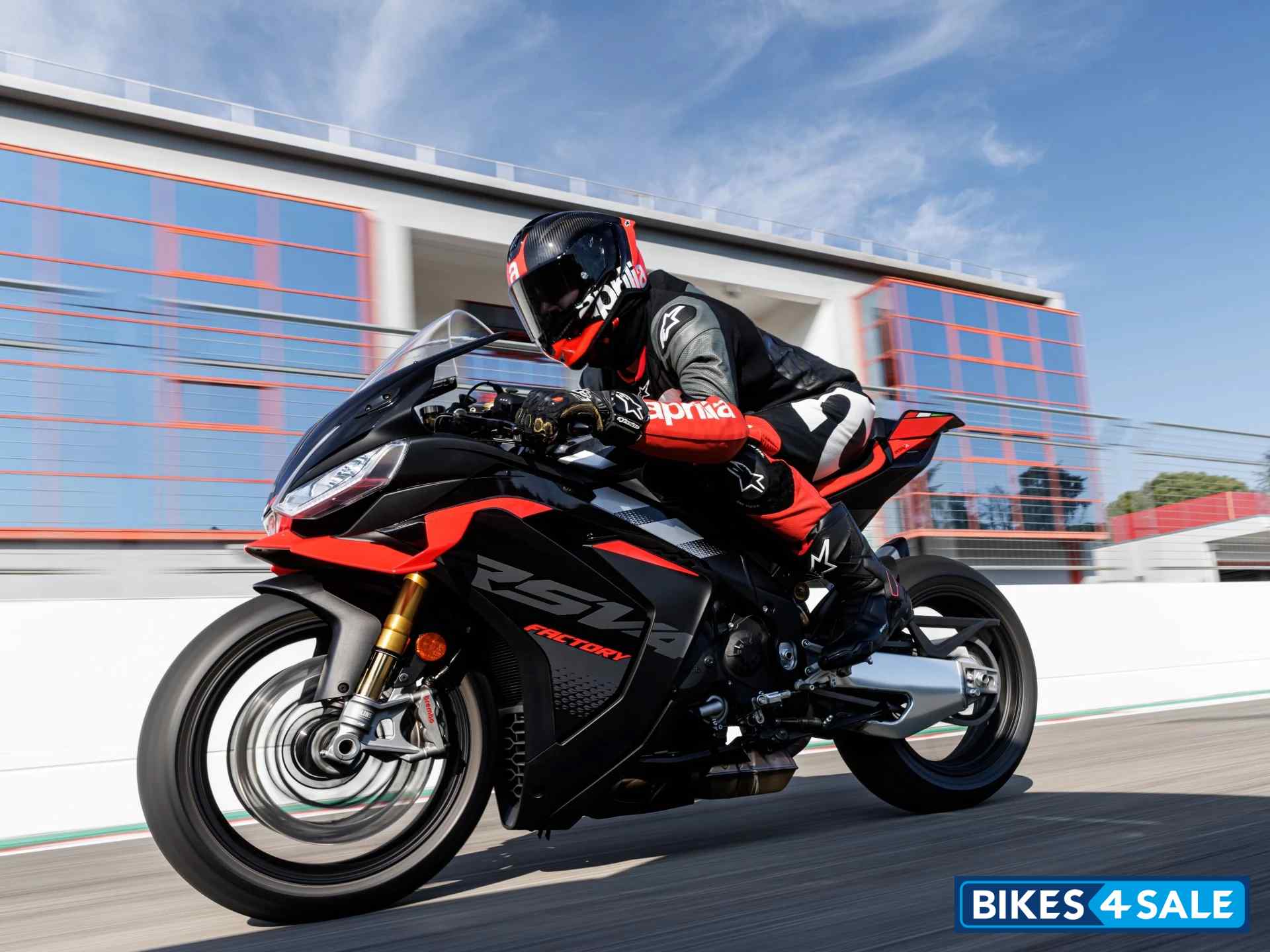 Aprilia RSV4 Factory 1100 2025