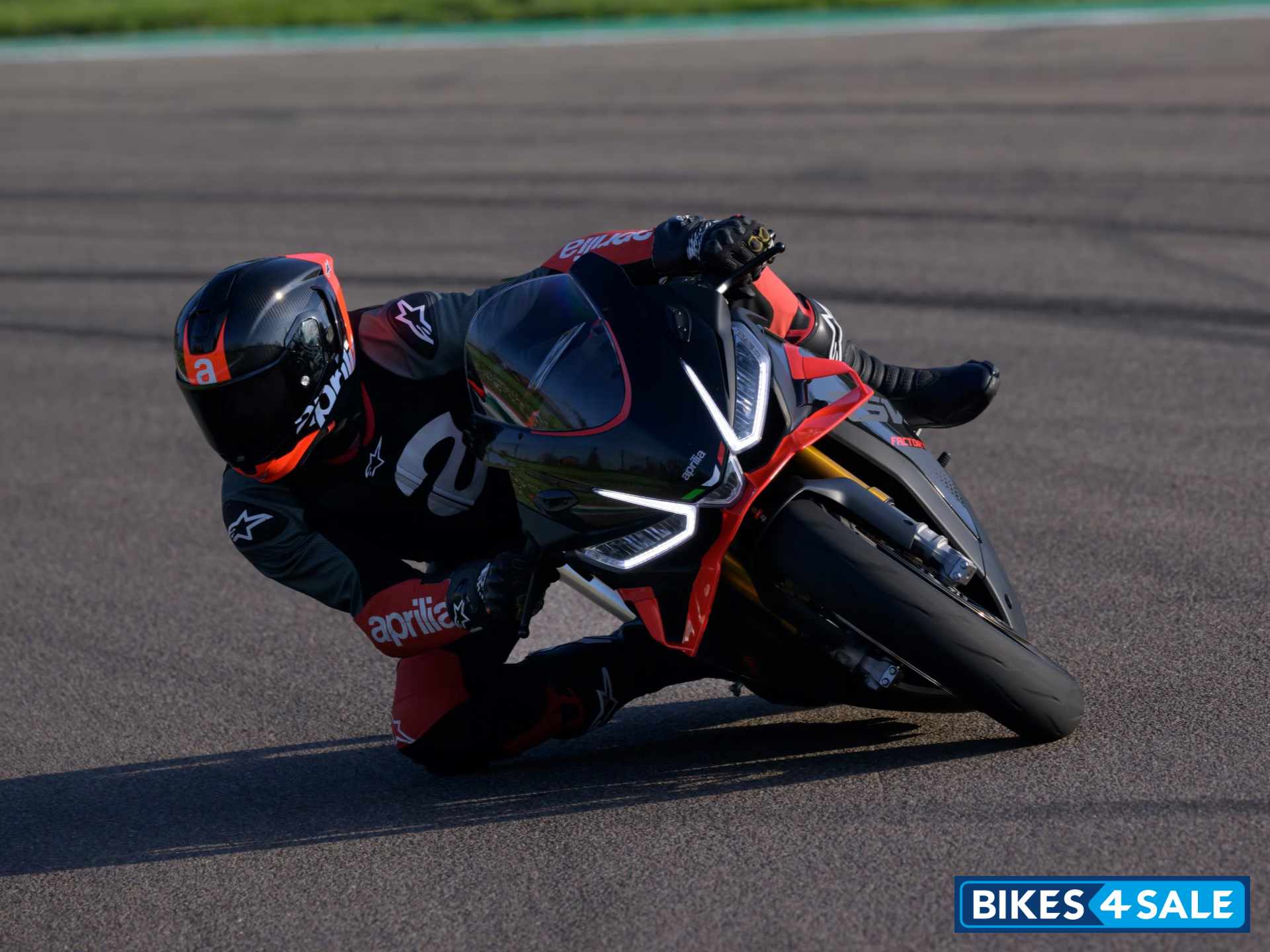 Aprilia RSV4 Factory 1100 2025