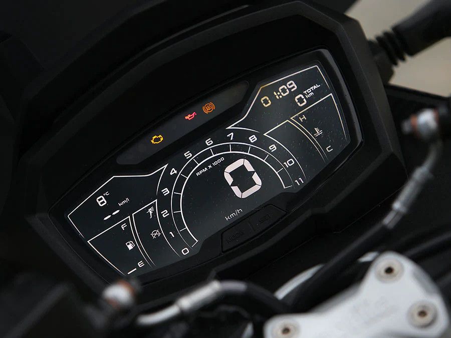 Aprilia SR GT 125 Digital Display