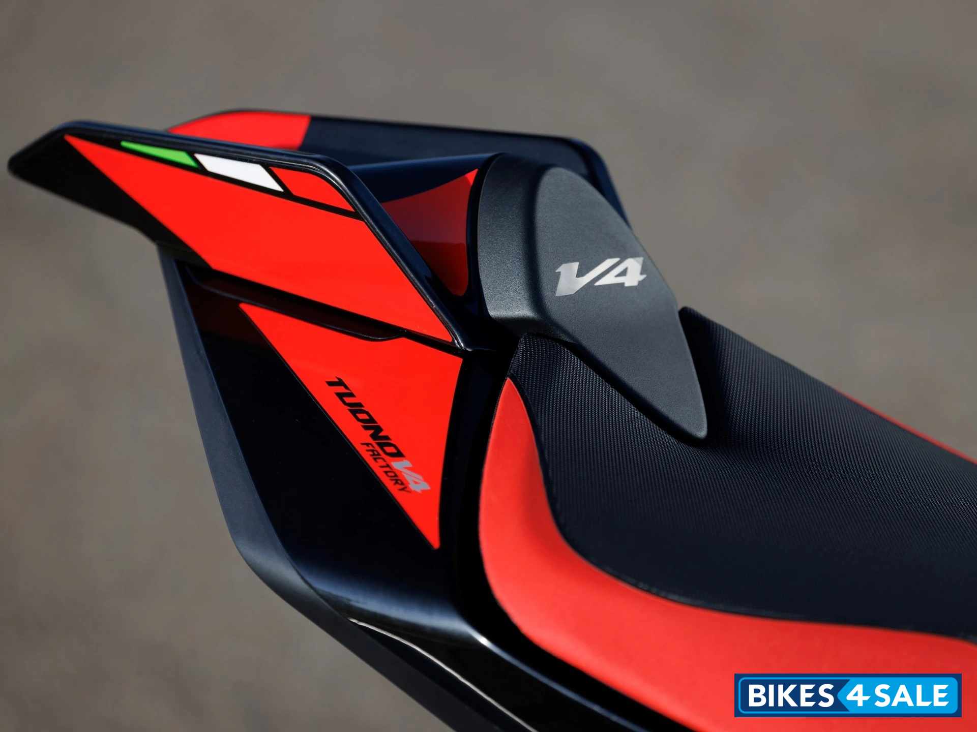 Aprilia Tuono V4 Factory 1100 2025