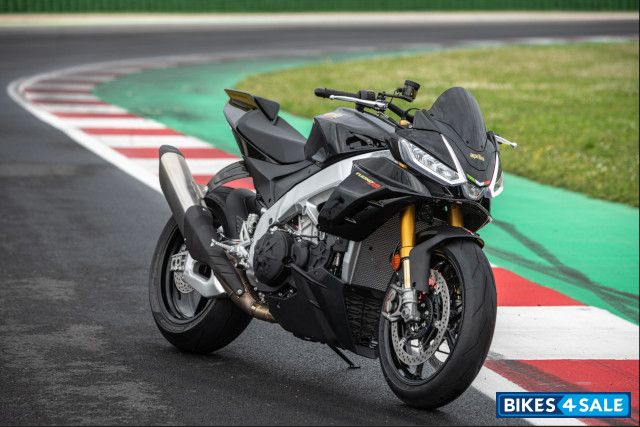 Aprilia Tuono V4 Factory 1100 Aprilia Tuono V4 Factory 1100