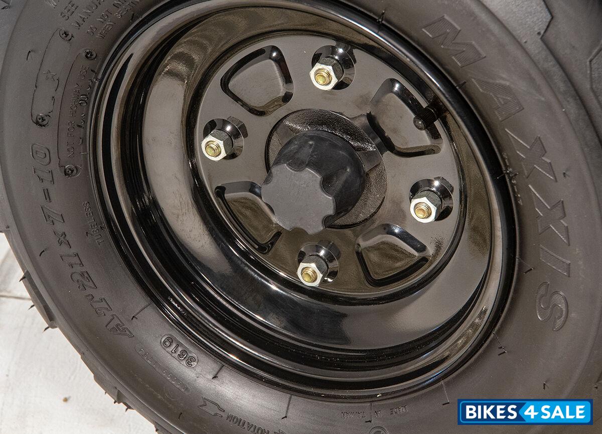 Argo Xplorer XR 150 Maxxis tires and steel rims