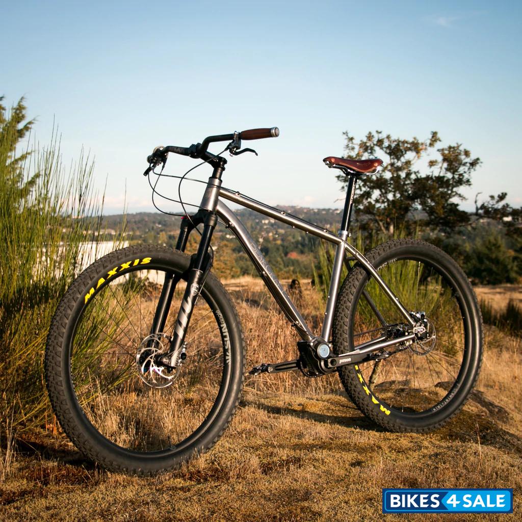 BearCraft Pilsner Pinion