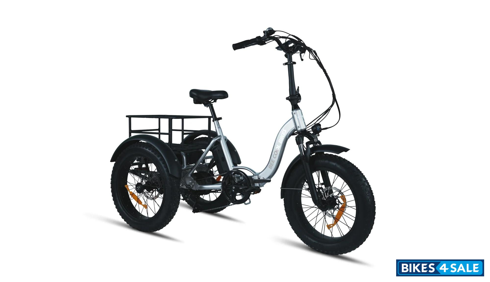 Bee Zipper Gun Metal