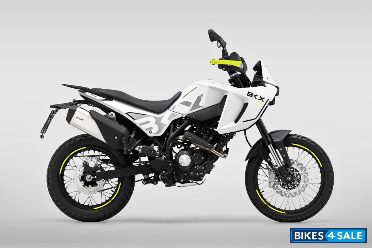 Benelli BKX 125 Nordic White