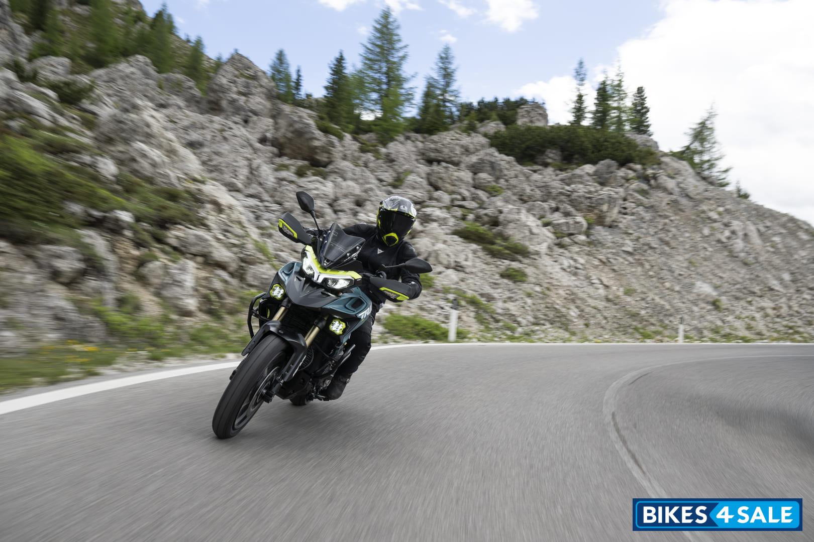 Benelli TRK 902 Xplorer