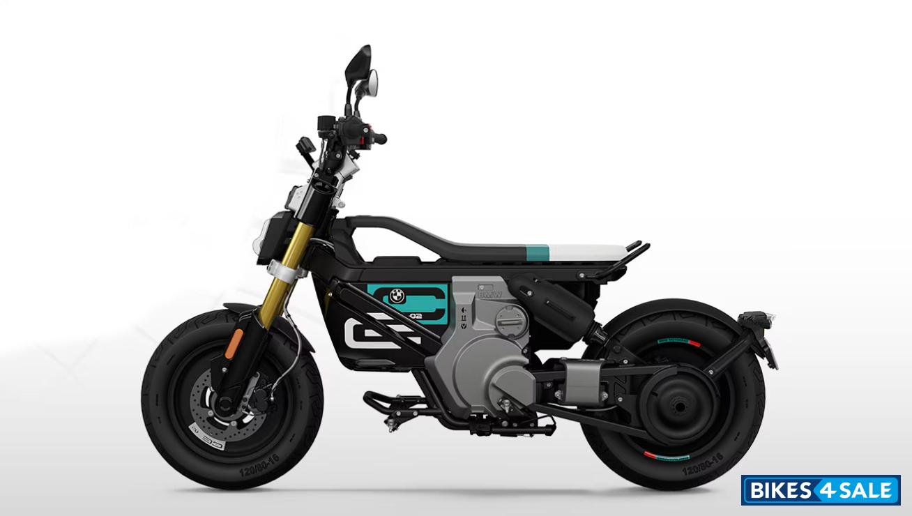 BMW CE 02 Cosmic black 2