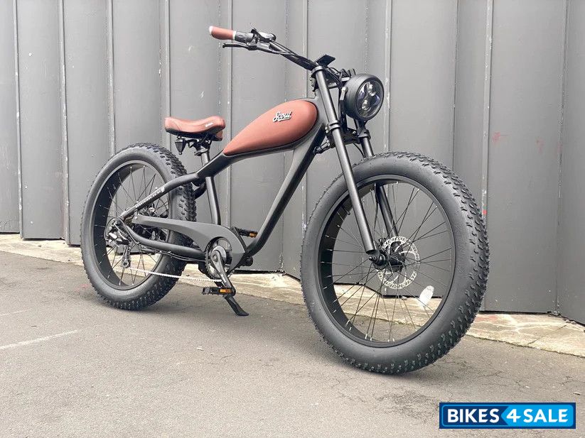 Boost Scout 750 Country