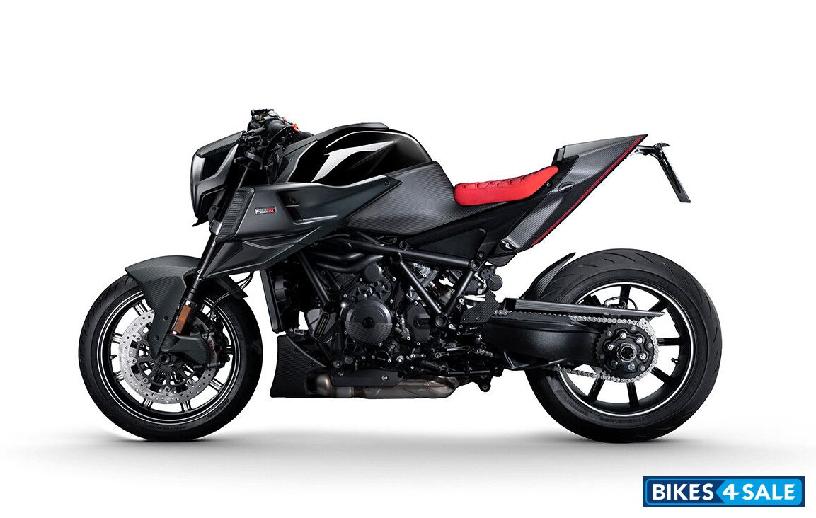 BRABUS 1300 R SIGNATURE BLACK