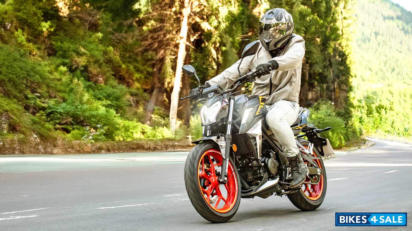 Carabela R300Z 4V
