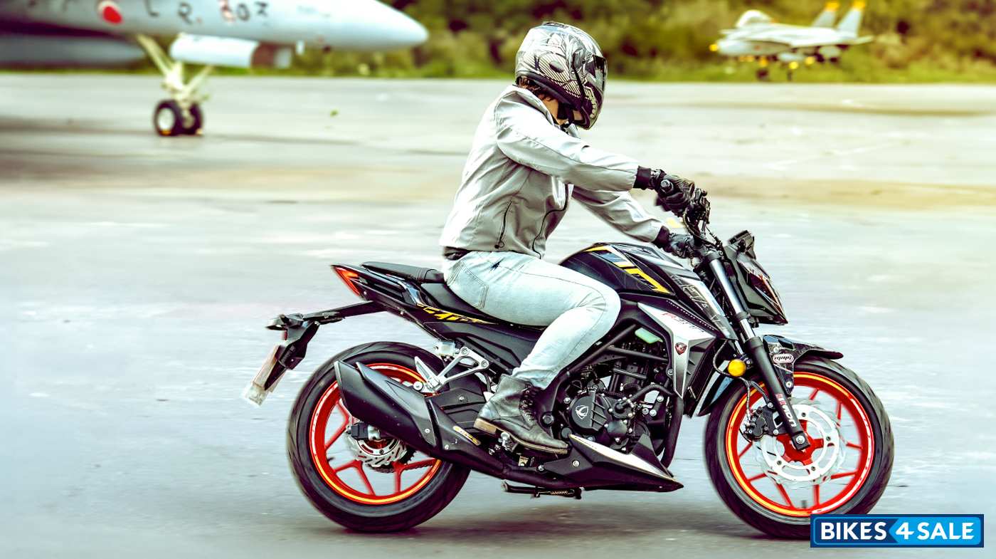 Carabela R300Z 4V
