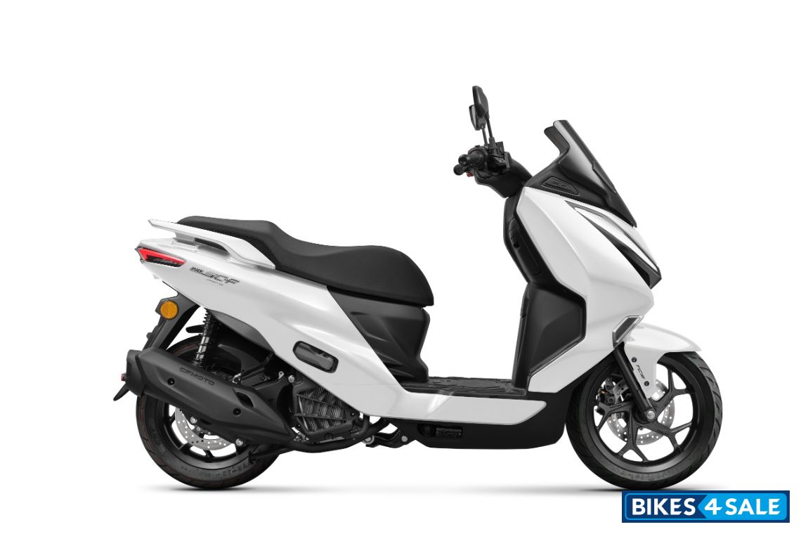CFMoto 150 SC-F Starry White