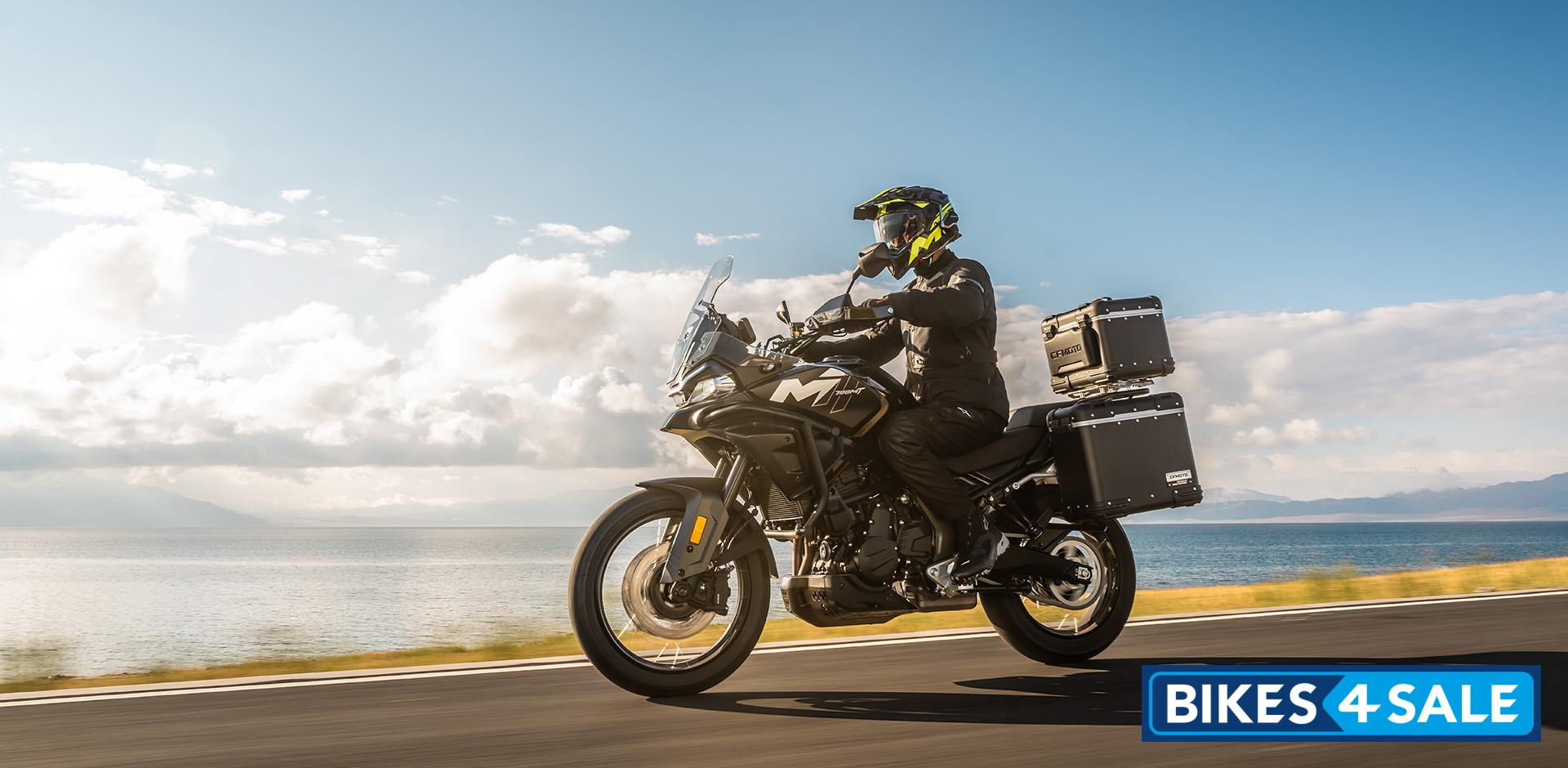 CFMoto 700MT