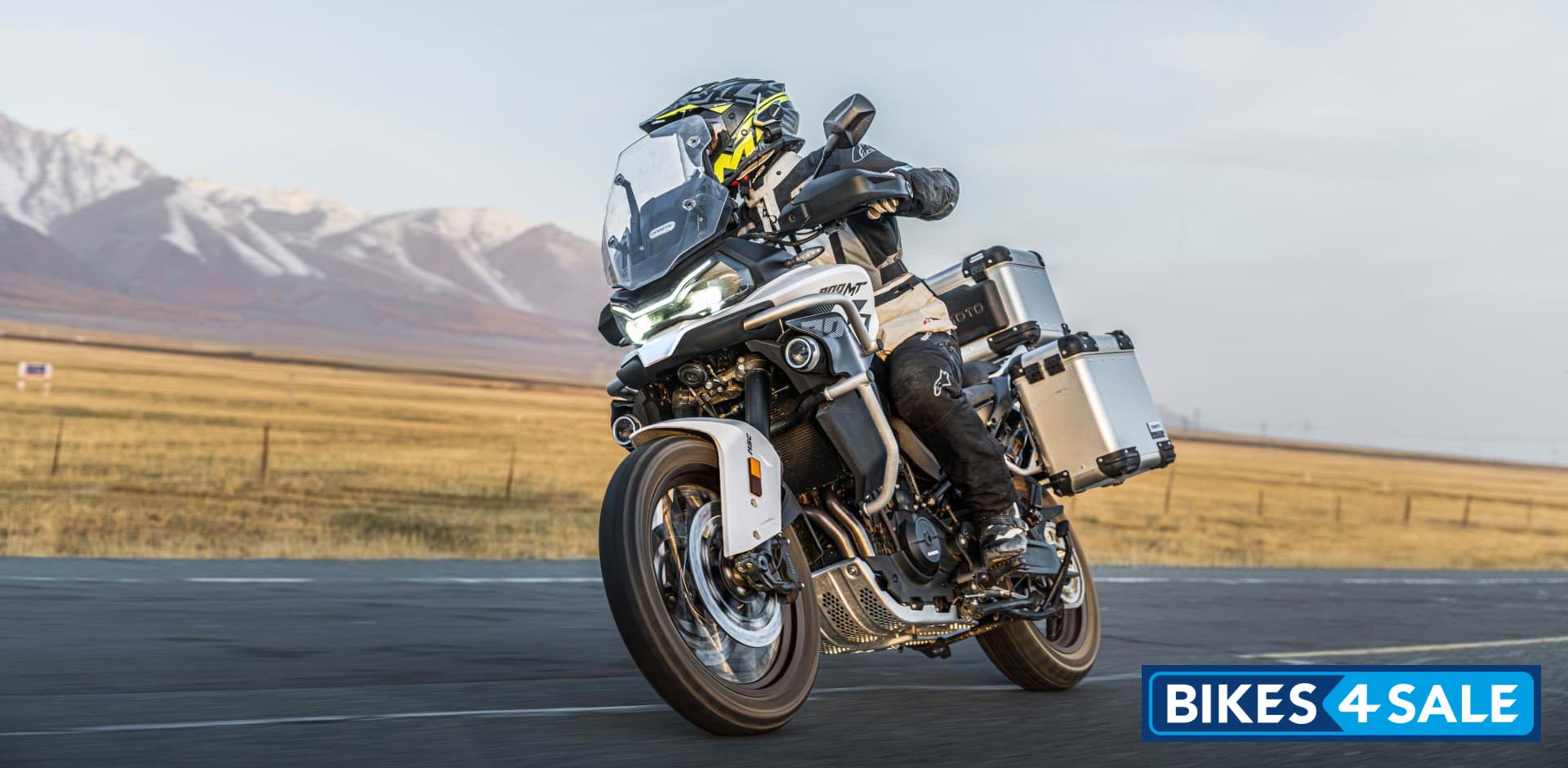 CFMoto 800MT-ES