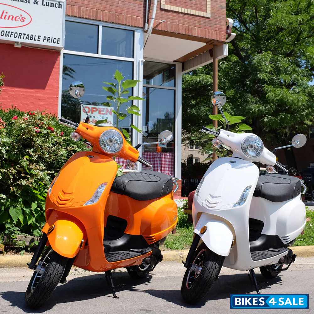 Chicago Scooter Company Bella Classic 50