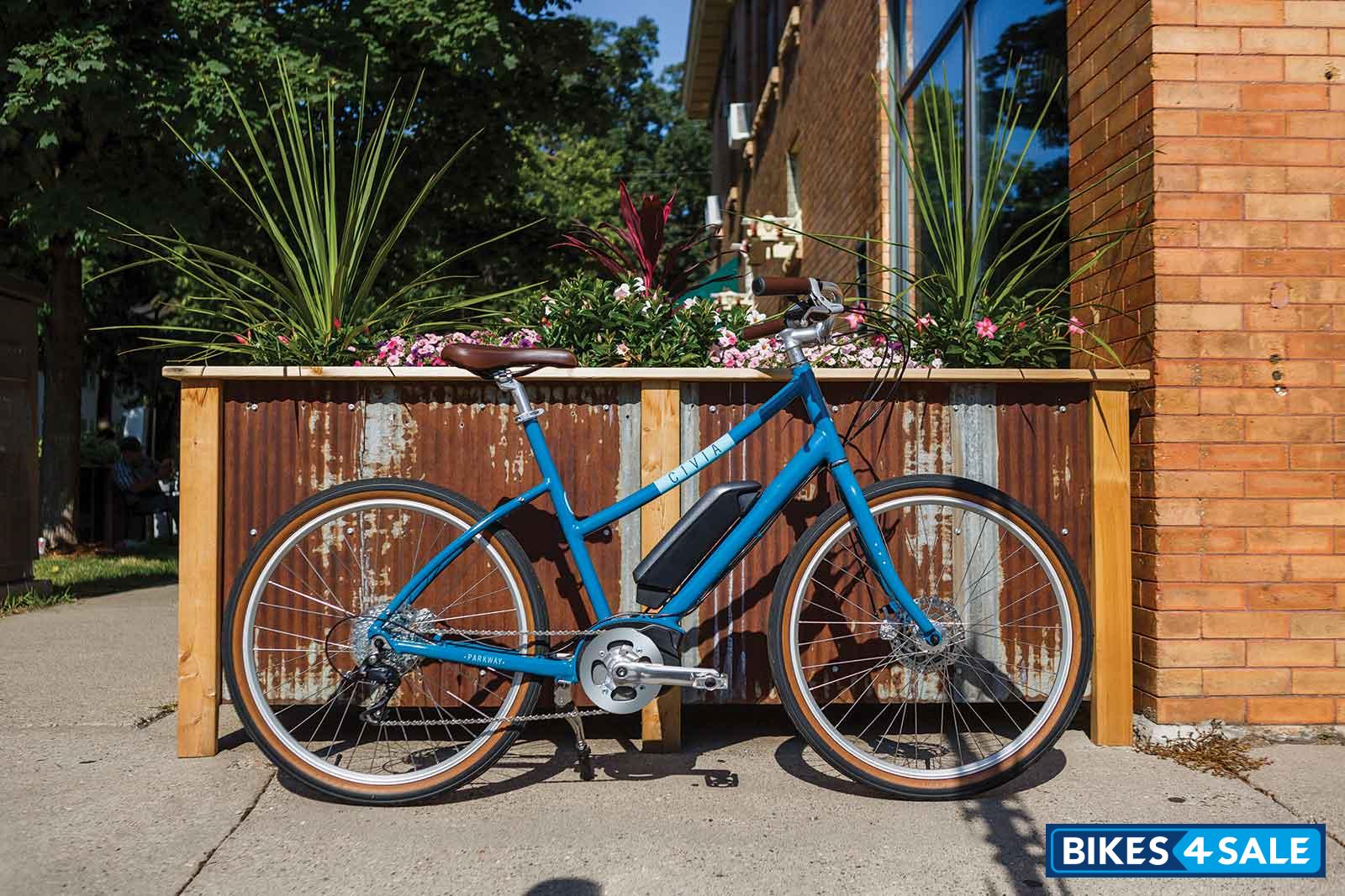 Civia Parkway Step-Thru Electric Bike