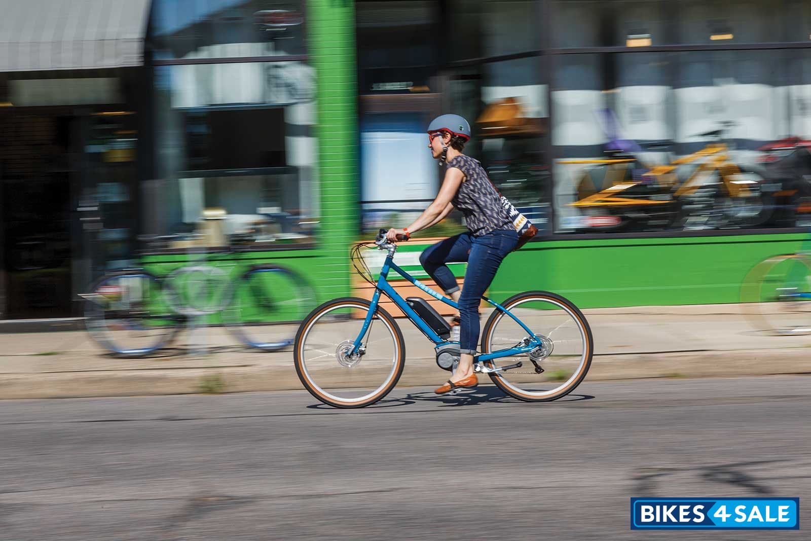 Civia Parkway Step-Thru Electric Bike