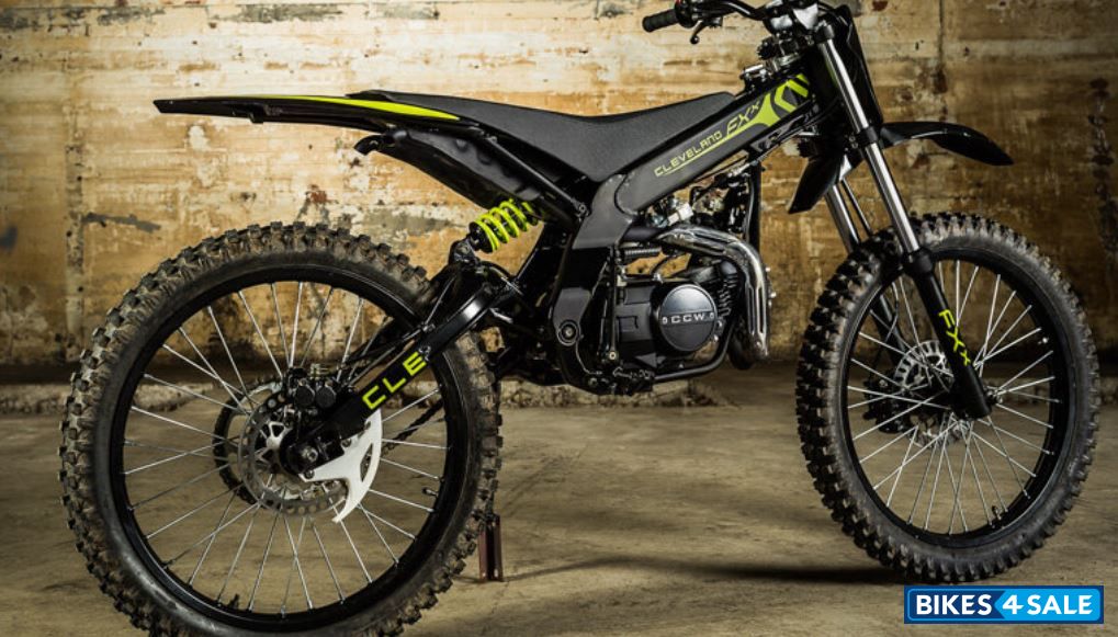 Cleveland Cyclewerks FXX Black