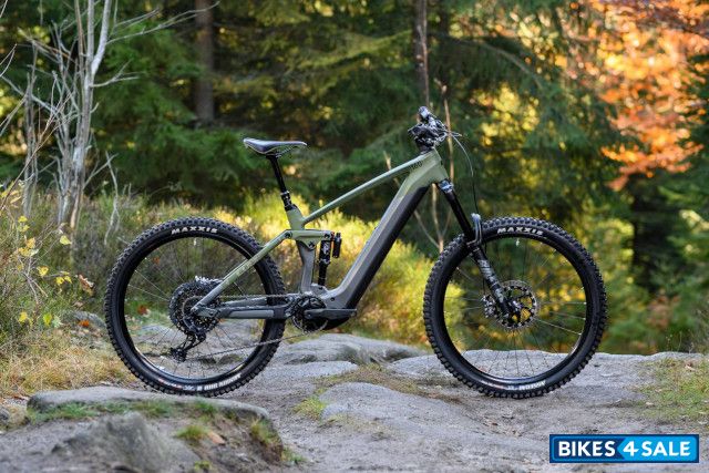 CUBE 2022 Stereo Hybrid 160 HPC TM 750 27.5