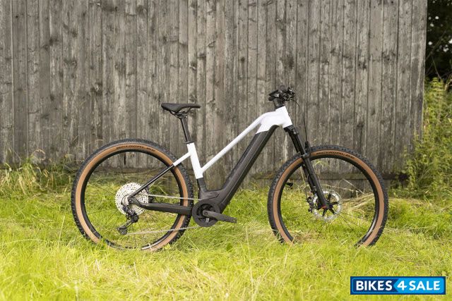 CUBE Reaction Hybrid SLT 750 29 2022 CUBE Reaction Hybrid SLT 750 29 2022