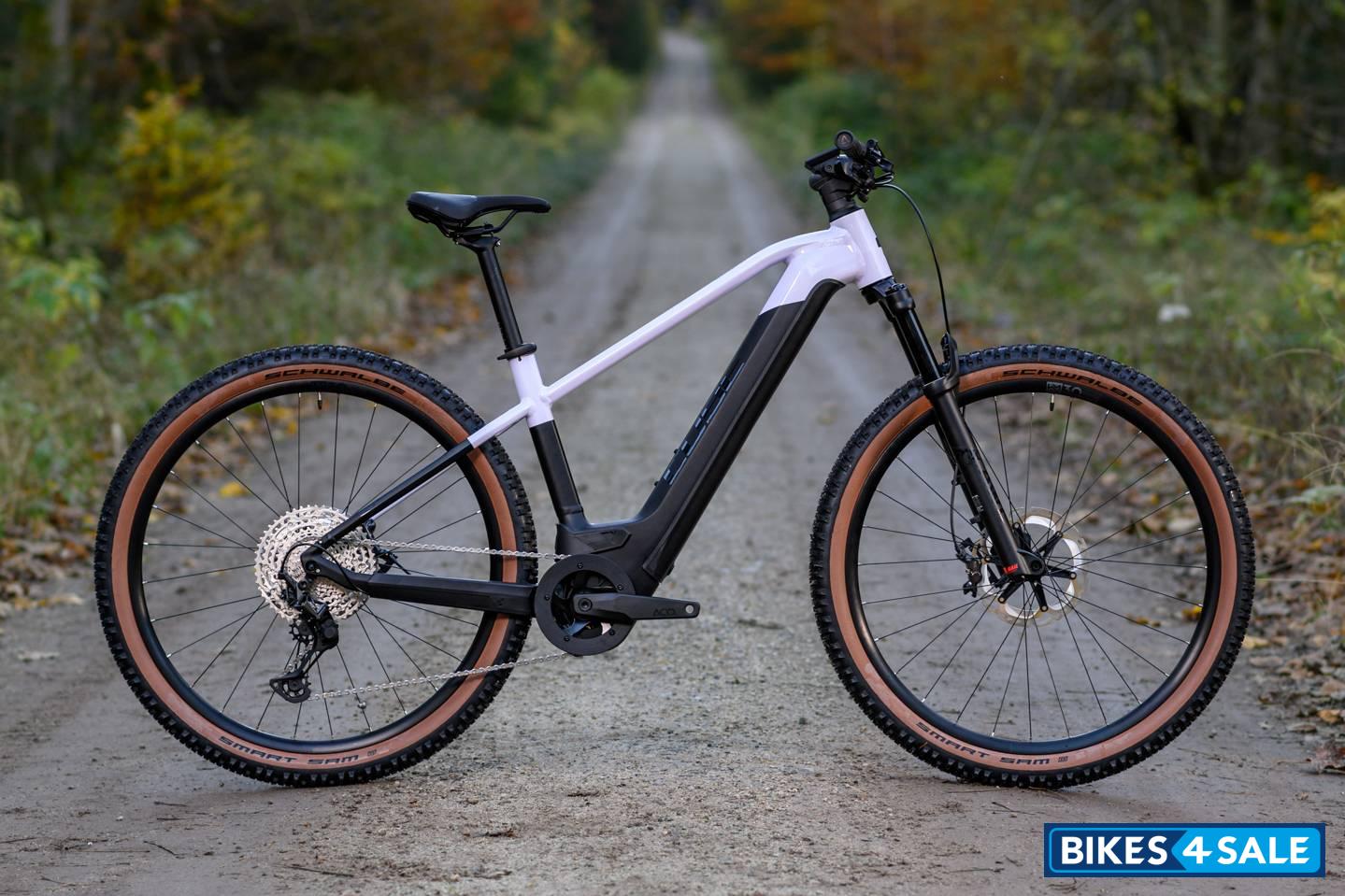 CUBE Reaction Hybrid SLT 750 29 2022