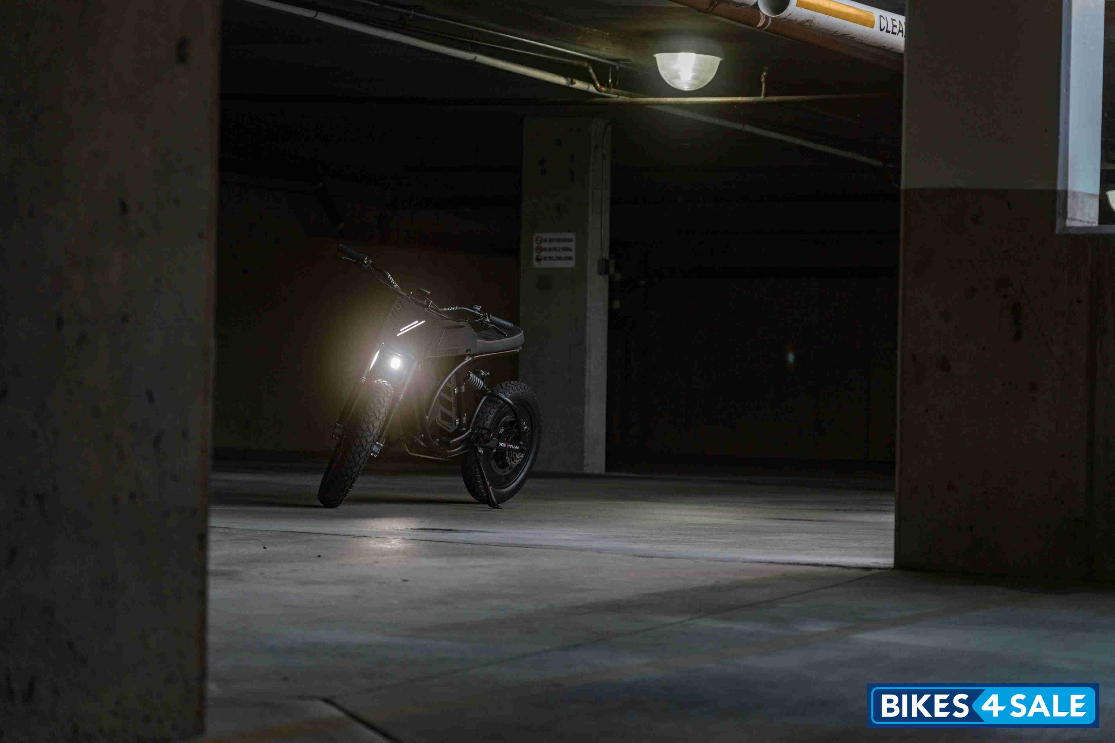 Droog Moto Droog X Volcon Brat