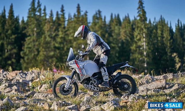 Ducati DesertX 2025