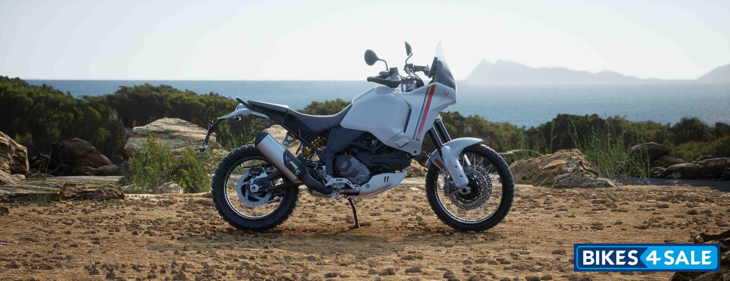 Ducati DesertX 2025