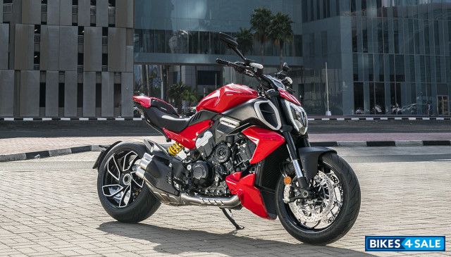 Ducati Diavel V4