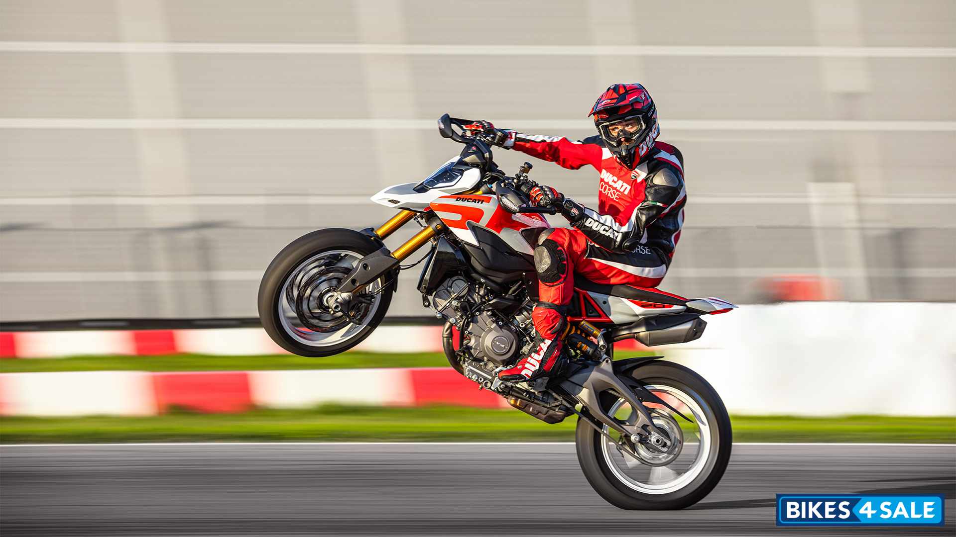 Ducati Hypermotard V2 SP 2026