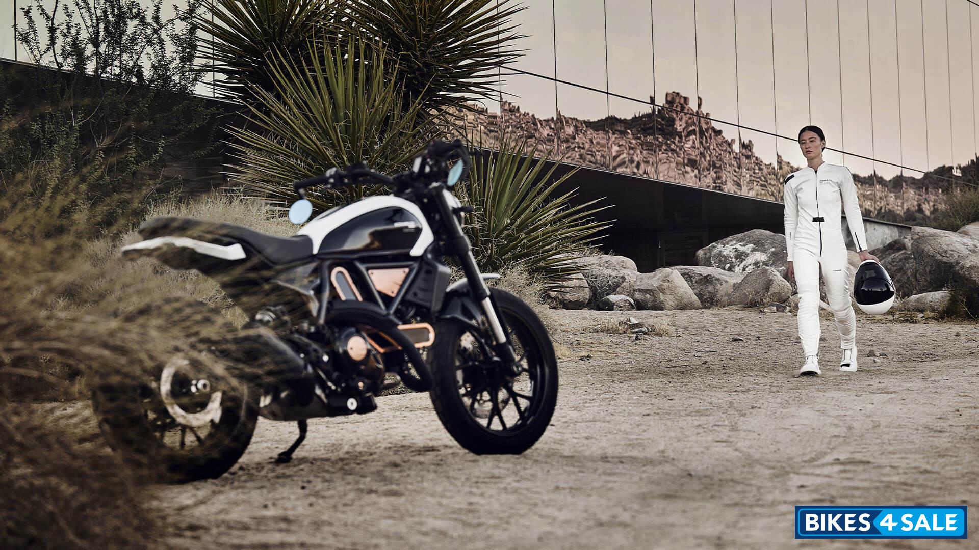 Ducati Scrambler 10th Anniversary Rizoma Edition