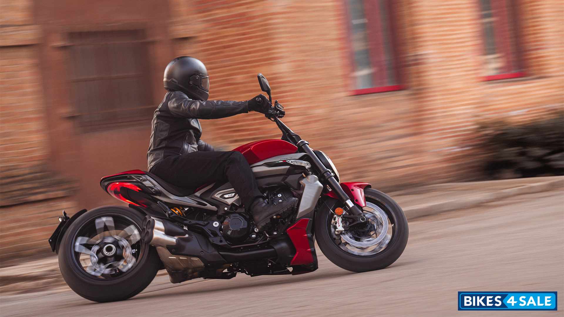 Ducati XDiavel V4 2025